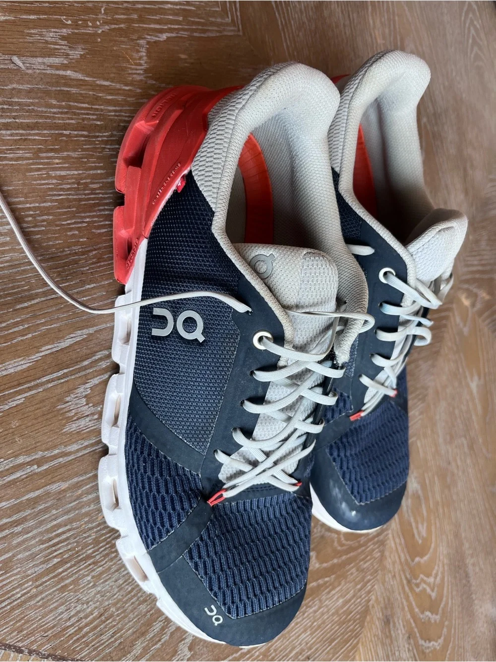 On Running Men's Navy and White Lightweight Running Sneakers Size 10.5